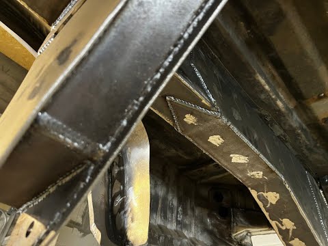 Видео: Ремонт и усиление лонжеронов MITSUBISHI DELICA часть 2. Лонжероны из швеллера и уголков.