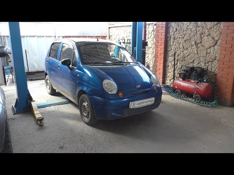 Видео: Течь моторного масла переуплотнение поддона двигателя на Daewoo Matiz Дэу Матиз 0,8 2010 года