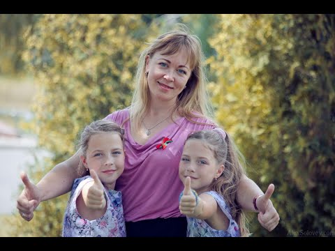 Видео: "АНГЕЛ МИРА". ДУЭТ ПОЛИНЫ И АНАСТАСИИ ШКЕЛЁНОК. АВТОРСКАЯ ПЕСНЯ О МАМЕ