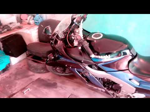 Видео: Kawasaki zzr 1100 жизненый опыт