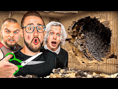 Видео: СБЕГИ ИЗ 100 СЛОЕВ КАРТОНА ИСПОЛЬЗУЯ ТОЛЬКО НОЖНИЦЫ! (ft. Парадеевич, Горилла, Шадоукек, Фикс)