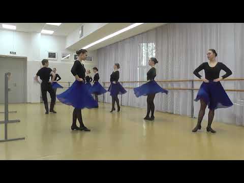 Видео: 2022-05-31 показ по народно-сценическому танцу, станок