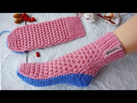 Видео: Носки - следки на двух спицах. Следки с пяткой бумеранг.