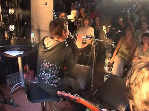 Видео: Сурганова и Оркестр  Сохрани мою тень (DVD Вечное движение-2008)