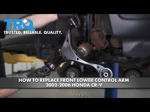 Видео: Как заменить передний нижний рычаг подвески Honda CR-V 2002-2006 гг.
