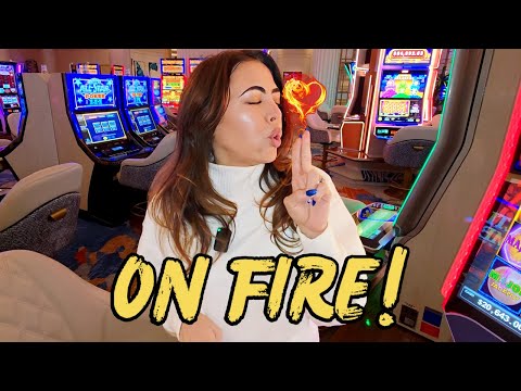 Видео: Более 70 БЕСПЛАТНЫХ ИГР на Planet Moolah Triple Blast?! БЕЗУМНЫЙ забег!