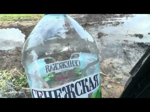 Видео: Чистка пруда гусеничным экскаватором