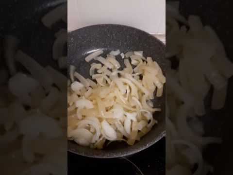 Видео: Как приготовить замороженные кальмары?