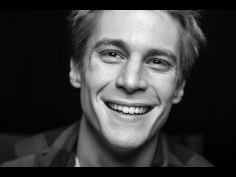 Видео: Иван Янковский-О РОДИТЕЛЯХ, БОГЕ И АКТЕРСКОЙ ПРОФЕССИИ