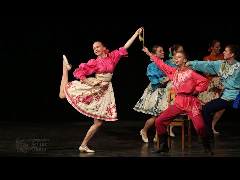 Видео: "Ремешок", ансамбль "Школьные годы". "Strap", ensemble "School Years".