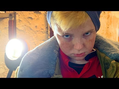 Видео: ПОЧЕМУ РЫЖИЙ ЖИВЕТ В ПОДВАЛЕ