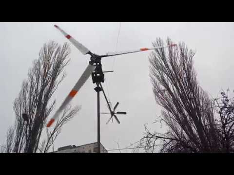 Видео: Защита ветряка от сильного ветра.