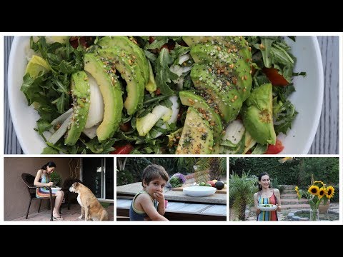 Видео: Летний Диетический Салат из Авокадо и Рукколы - Рецепт от Эгине - Heghineh Cooking Show in Russian