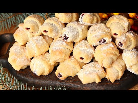 Видео: ТОЛЬКО из 3-х ДЕШЁВЫХ Ингредиентов❗️ ЗРЯ Боялась Печь! ТАЮТ во РТУ МОЛДАВСКИЕ РОГАЛИКИ С Вишней