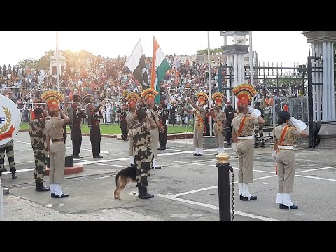 Видео: ГРАНИЦА ПАКИСТАНА И ИНДИИ, ЧТО ТУТ ПРОИСХОДИТ КАЖДЫЙ ДЕНЬ? УДИВИТЕЛЬНЫЕ КАДРЫ Attari и Wagha Border