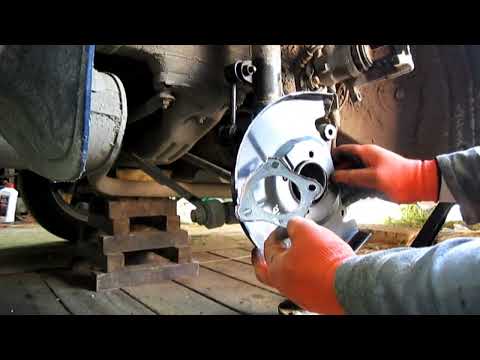 Видео: Чем заменить отгнивший кожух заднего тормозного диска тойота королла Е110