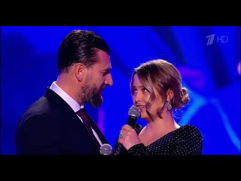 Видео: «Ноктюрн» - Александр Устюгов и Аглая Шиловская на праздничном концерте в Кремле «Главное – семья»