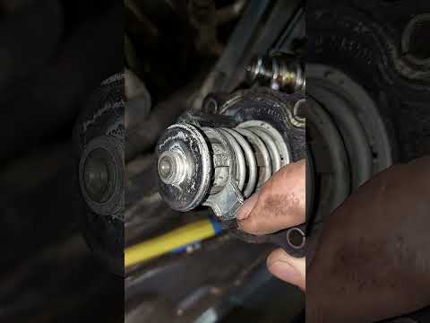 Видео: термостат мазда 6 gg отличение заводского  и нового образца