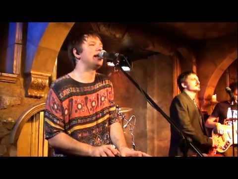 Видео: Ундервуд. Девушка с веслом.