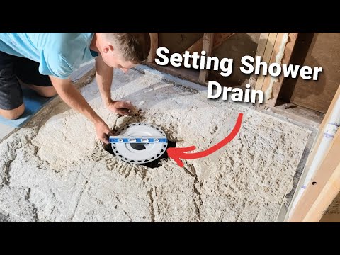 Видео: Установка сливного трапа Schluter Kerdi в душевой кабине без поддона