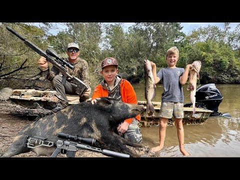 Видео: 3 дня охоты на кабанов, оленей и ловли сома на болоте, ловля и приготовление нашей добычи