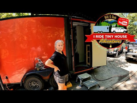 Видео: Последний проект Дианы по переделке грузового прицепа. Она в восторге.