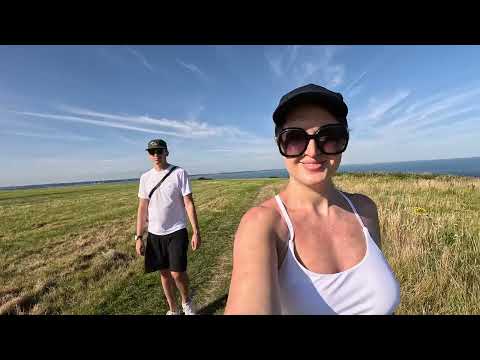 Видео: Самая красивая прогулка в Англии - Durdle Door до Lulworth Cove. Юркское побережье и Old Harry Rocks