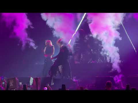 Видео: Mary Gu & Wildways — Я тебя тоже | Москва VK Stadium 25.10.2024