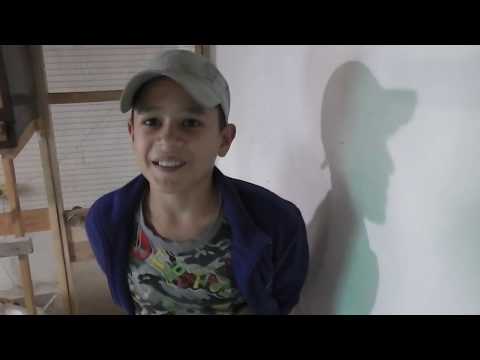 Видео: Профилактика от глистов у попугаев.