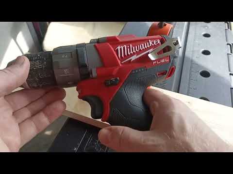 Видео: MILWAUKEE M12 FUEL CDD-0 - На что способен данный малыш. Краткий обзор #milwaukee #милуоки #обзор