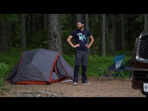 Видео: Кемпинг с палаткой в Карелии / Ладожское озеро // TRVLCAMP #1