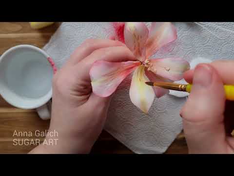 Видео: 📍Сахарные цветы на торт: Альстромерии из мастики. Мастер класс по лепке от Анны Галич + Схема.