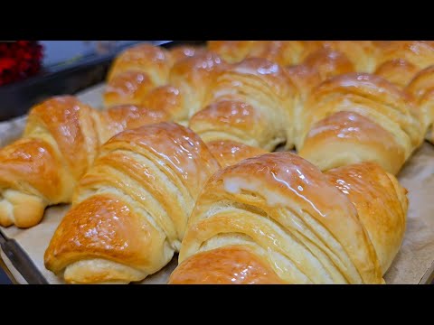 Видео: Вот как надо готовить Самые Вкусные БУЛОЧКА ! 😋 Тесто воздушное как Пух!! 🍞🥐