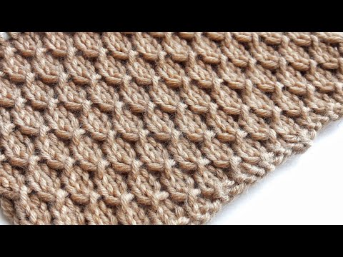 Видео: Рельефный узор спицами Мелкая рыбья чешуя для вязания женских, мужских и детских изделий