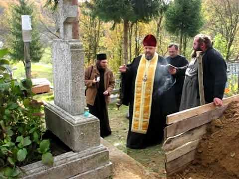 Видео: Обретение мощей преподобного Иова Угольскаго. 2007 г. ІІ.