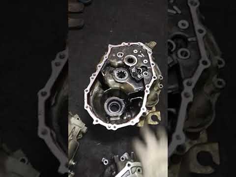 Видео: Разбор кпп (Робот) тойота королла\аурис. Часть 1.