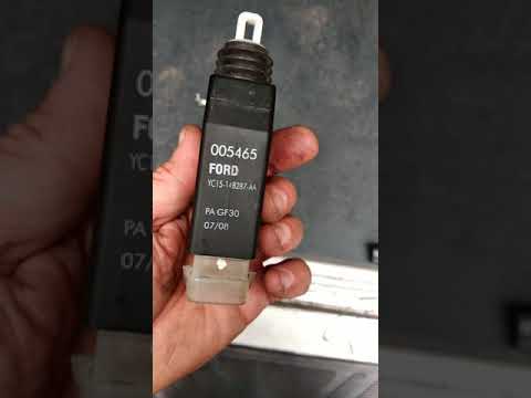 Видео: Ремонт центрального замка сдвижной двери Форд Транзит за 250 руб#актуатор#активатор#центральныйзамок