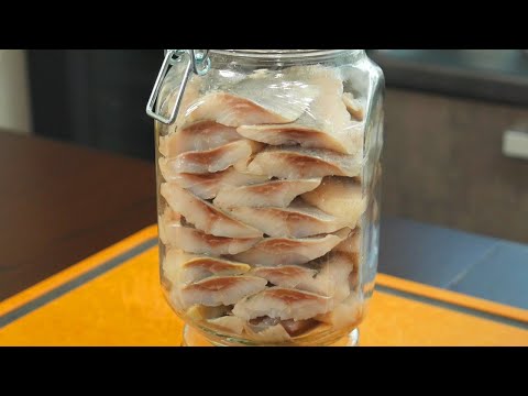 Видео: СЕЛЕДКА ВКУСНЕЕ КРАСНОЙ РЫБЫ! БЕЗ ВОЗНИ И ЗАМОРОЧЕК!