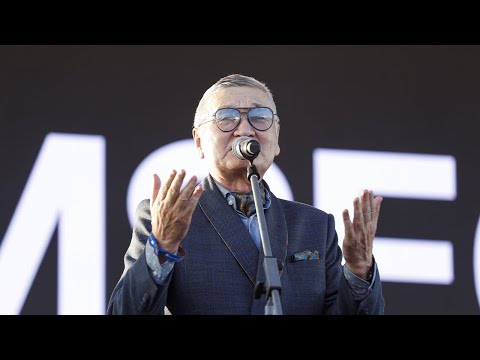Видео: Ineemseglel (Инээмсэглэл) - Уулын оройг ус ундаална | Live at Playtime Festival 2024