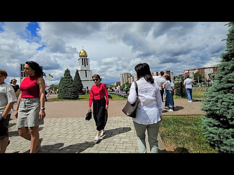 Видео: Львів (Сихів) проспект Червоної Калини / піша прогулянка від Санта-Барбари до верхнього Шувару