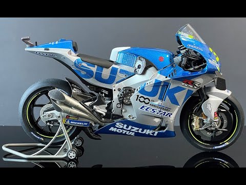 Видео: Команда Suzuki Ecstar GSX-RR '20 - Tamiya 1/12 - Модель мотоциклов