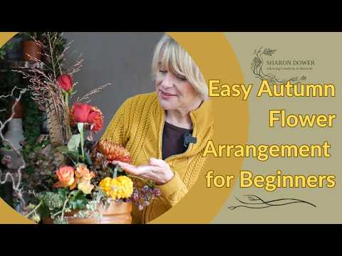 Видео: Узнайте, как создать красивую осеннюю цветочную композицию из сезонных цветов — идеально для нови...