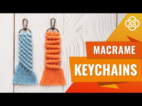 Видео: Простые брелоки в технике макраме | DIY | Урок макраме для начинающих