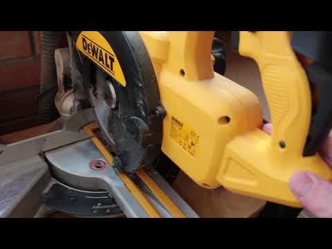Видео: Компактная и легкая торцовочная пила   Dewalt DWS774