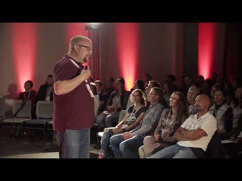 Видео: Лідерство та гідність | Андрій Рождественський | TEDxUCU