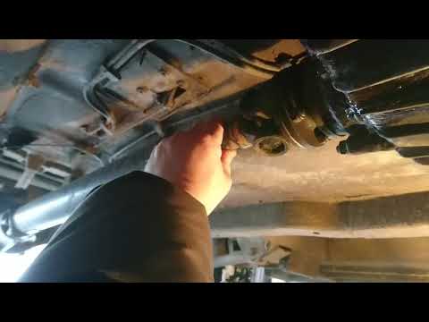 Видео: Нива. На что смотреть при покупке старой Нивы.