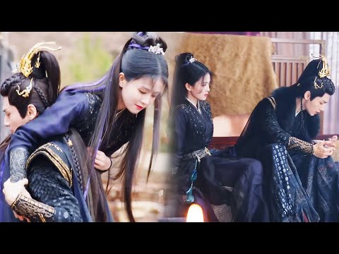 Видео: Байлу поранила ногу, Ло Юньси отнёс её на кровать и утешил.