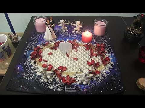 Видео: Заговор на свадебный рушник от одиночества