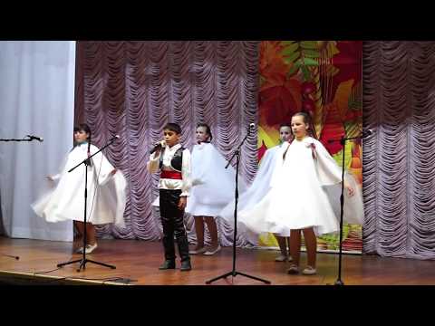 Видео: "Над городом" - песня из мюзикла "Баллада о маленьком сердце"