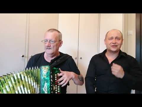 Видео: Вдоль по улице метелица метет